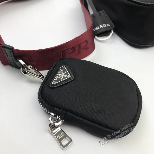 prada女包 普拉達2020新款nylon Hobo手拎包 時尚百搭 prada腋下包 1BH204 Prada單肩斜挎包  pyd2383